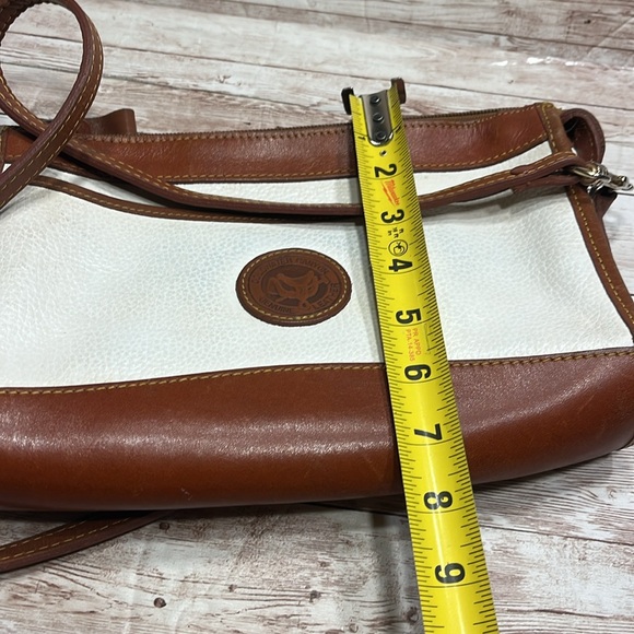 Coldwater Canyon Pebbled Genuine Leather Cream and Brown Shoulder Bag - Picture 13 of 14